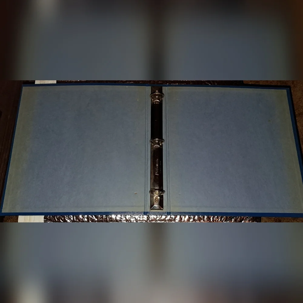 BINDER NOTEBOOK 3 RING PREOWNED